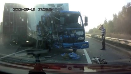 Scary Truck Crash 2012