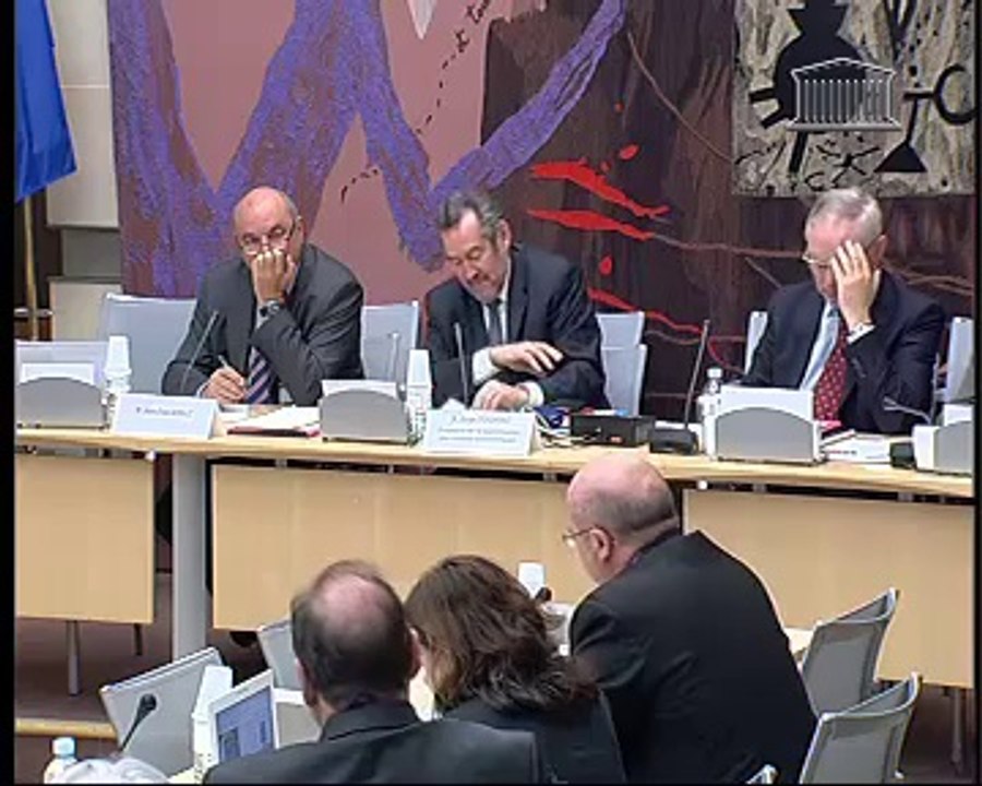 Audition de M. Jean-Paul Bailly, candidat à la présidence du groupe La Poste - Mardi 12 Avril 2011