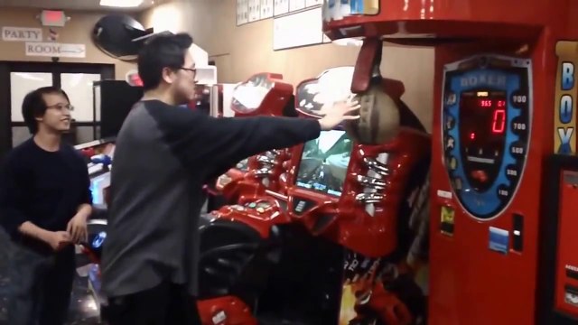 Double Fail : Taper dans un punching-ball pour la première fois