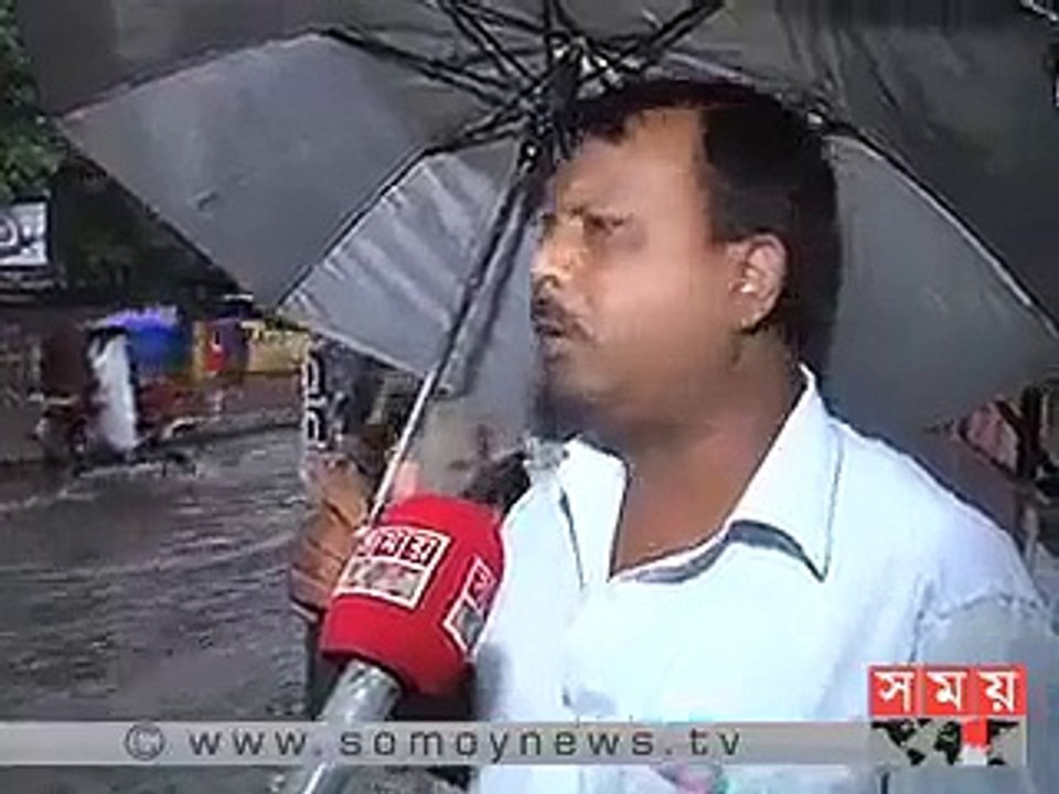 ভারী বর্ষণে তলিয়ে গেছে খুলনা শহর