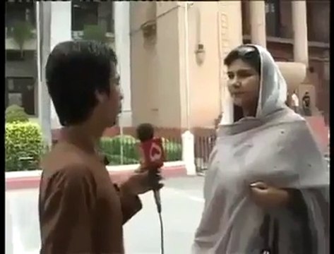 Pakistani Politicians Speak English in Very Funny Style