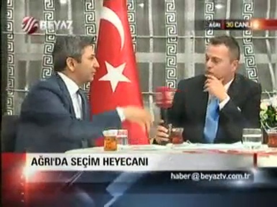 Ağrı'da Seçim Heyecanı Sürüyor. Değerlendirmeler; Grup Başkanvekili ve Adıyaman Millet Vekili Ahmet Aydın , Ak Parti Genel Sekreteri Haluk İpek , Ağrı Belediye Başkan Adayı Hasan Arslan