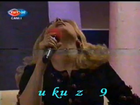 Muazzez ERSOY-Bir Garip Yolcuyum Hayat Yolunda