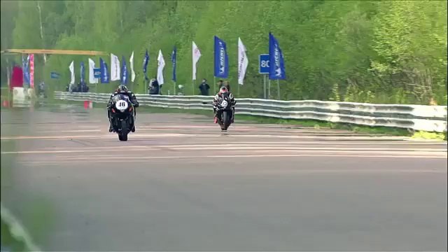 Suzuki GSX R1300 Hayabusa vs GSX R-1000 vs Nissan GT-R..