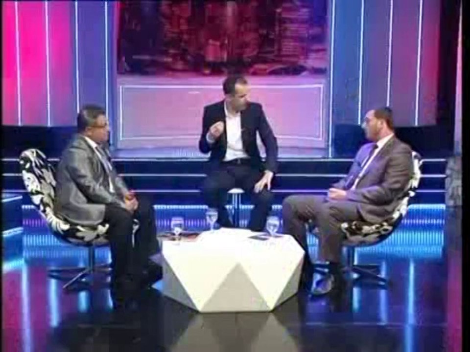 Peralle me tupan - 4 ef behar mjekiqi burdushi - debat i nxehte - 2014 (1)