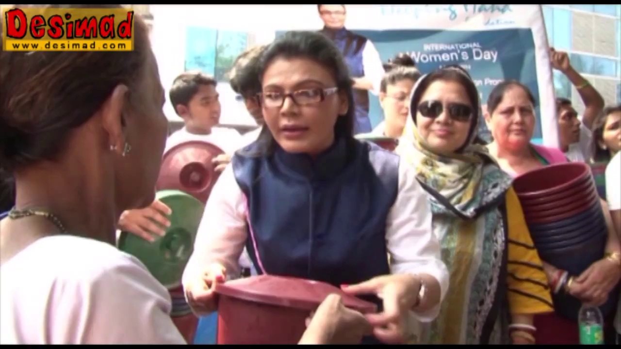 Rakhi Sawant's NEW ELECTION STUNT