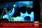 Exclusive footage of public angry on Khawaja Asif(PML-n) statement against Pak Army