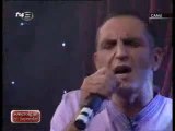 ميماتي باش يغني أغنية حزينة لوادي الذئاب