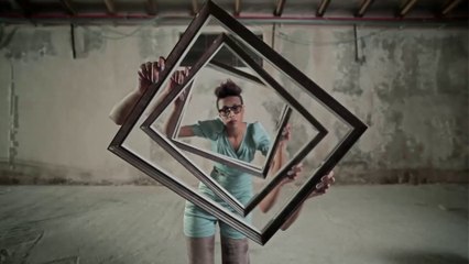 Ester Rada - Life Happens