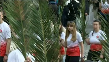 Le pape François apparaît fatigué lors de la messe des Rameaux