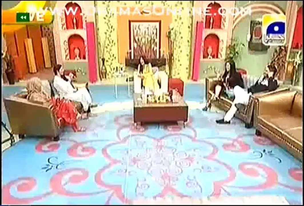 Komal Rizvi brother telling the incident when komal slapped him and they fought