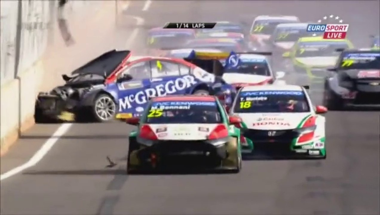 WTCC 2014 Maroc Race 2 Huge Pile up Crash Coronel Bennani