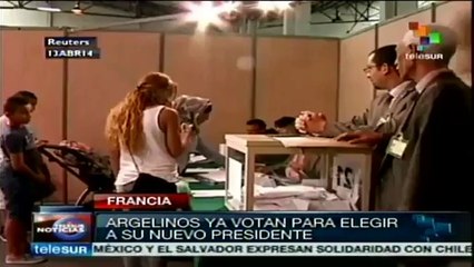 Votan argelinos radicados en Francia para elegir a presidente