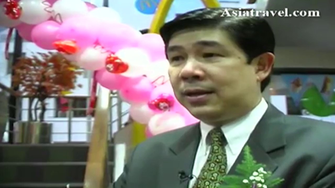 McDonald's Thai Wedding, Bangkok by Asiatravel.com