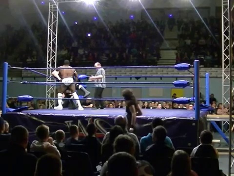 Striker vs Prince Zéfy