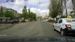 El conduce masina dupa propriile reguli de circulatie rutiera Ce face un sofer pe o strada din capitala VIDEO