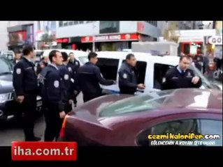 Çok Gaza Gelip Önüne Gelene Biber Gazı Sıkmak