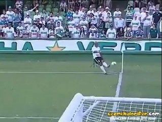 Alex'in Coritiba Formasıyla Sayılmayan İlk Golü