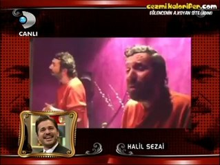 Şarkıların Sözlerini 'Engin Altan Düzyatan' İle Değiştirmece
