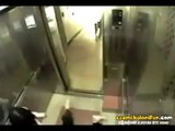 Yanlış Kıza Denk Gelen Asansör Sapığı