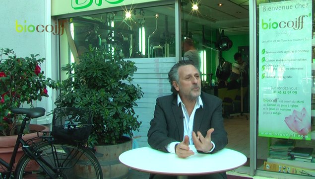 Les colorations végétales durent-elles aussi longtemps que les colorations classiques ?