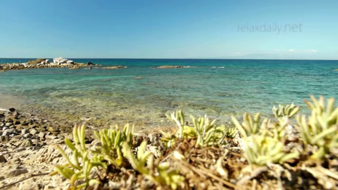 Cool_Calm_Soft_Slow_Instrumental_Music_-_relaxdaily_N_079