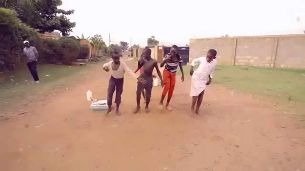 Ghetto_Kids_Dancing_Sitya_Loss_New_Ugandan_music_2014_DjDinTV