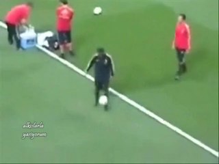 Ronaldinho'dan mükemmel bir çalım