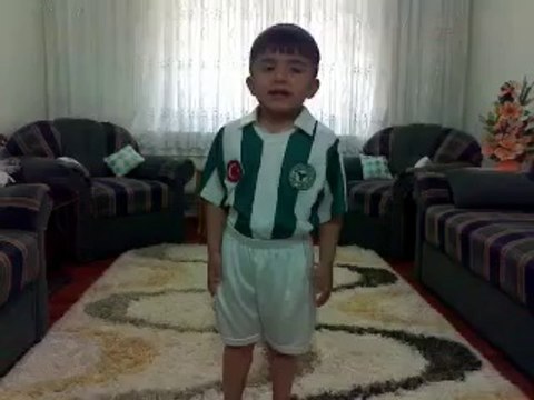 Giresunspor l Minik Çotanaktan Şiir: Türk'üm Ne Mutlu Bana !