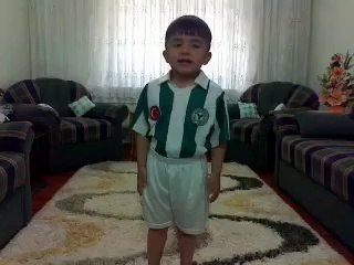 Giresunspor l Minik Çotanaktan Şiir: Türk'üm Ne Mutlu Bana !