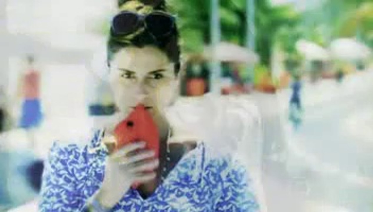 Clara e Marina  I Need to be next to you