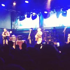 MFÖ Güllerin içinde LIVE on STAGE Izmir Arena