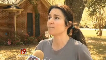 Texas Cop Tackles Woman for Walking on Wrong Side of Street