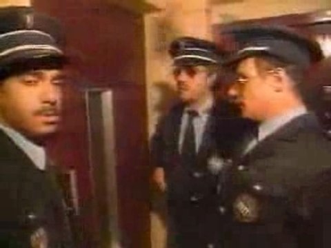 Les inconnus Les flics