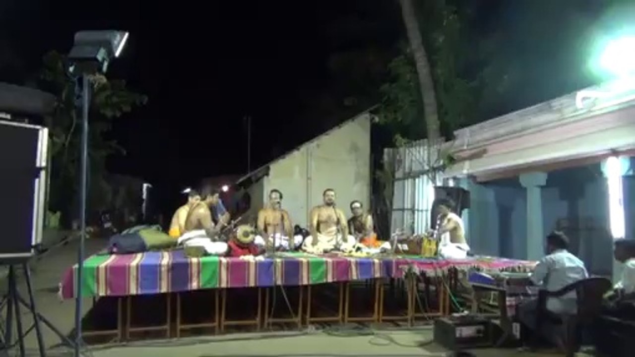 Bajan At Drowpathi Amman Koil on 14-04-14 by Ayyakudi Sri Kumar Baghavather   00067