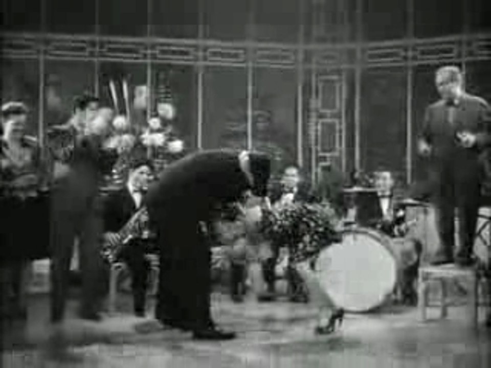 JohnWayneDoingtheJitterbug