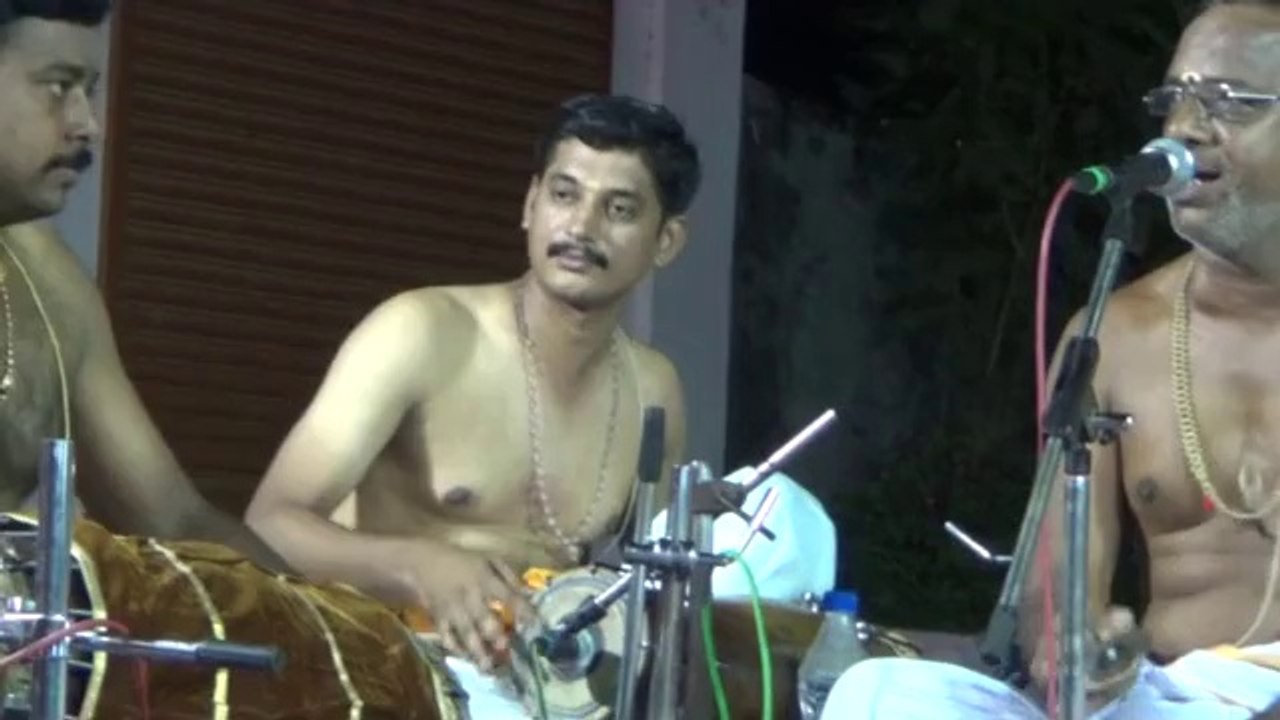 puducherry Bajan  at Drowpathi Amman Koil on 14-04-14 by Ayyakudi Sri Kumar Baghavather 7  to 10 p,m  00072