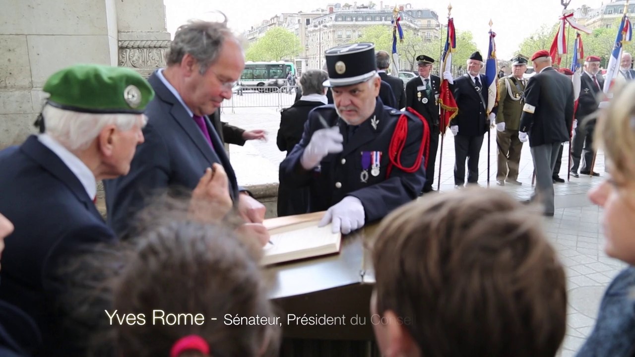 Les jeunes collégiens de l'Oise ravivent la flamme du Soldat Inconnu