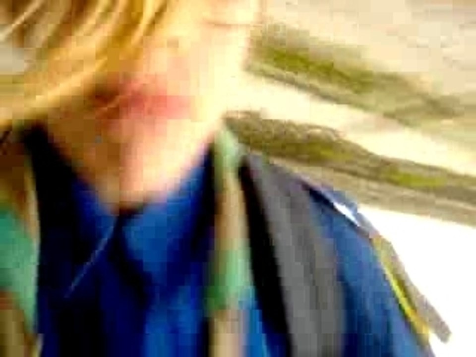 Joris le gay luron qui chante mal