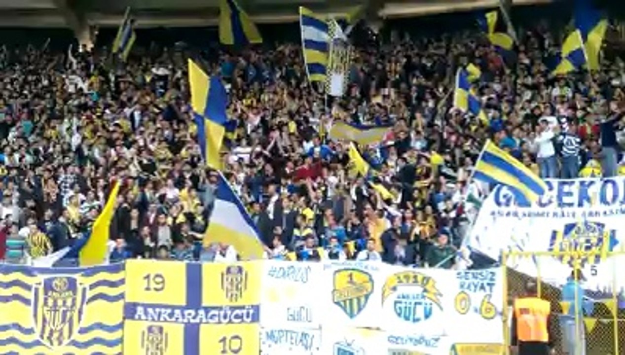 Ankaragücü ● Gecekondu ◄Tribün Dersi ► Bu Dünya Hep Yalan Dolan