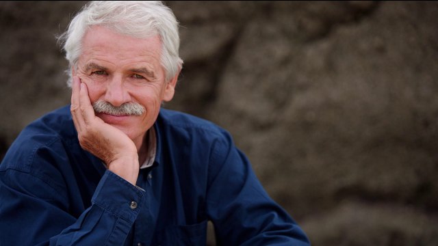 Yann ARTHUS-BERTRAND, l'eau, importance au quotidien au micro de Sylvain BLONDIN