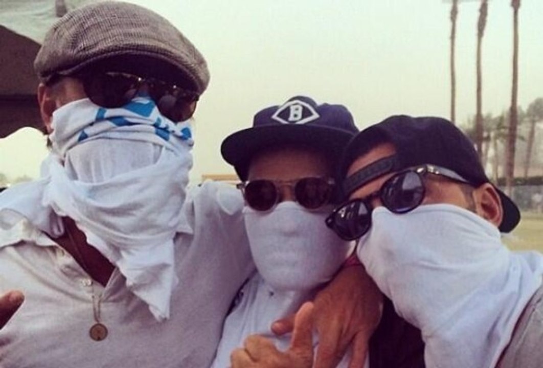 Quand Leonardo Dicaprio danse comme un pied  - ZAPPING PEOPLE DU 15/04/2014