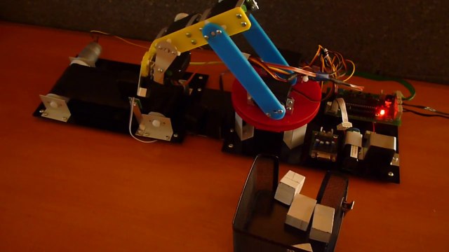 Bant Konveyör ve Robot Kol Uygulaması (Altaş Yayıncılık ve Elektronik)