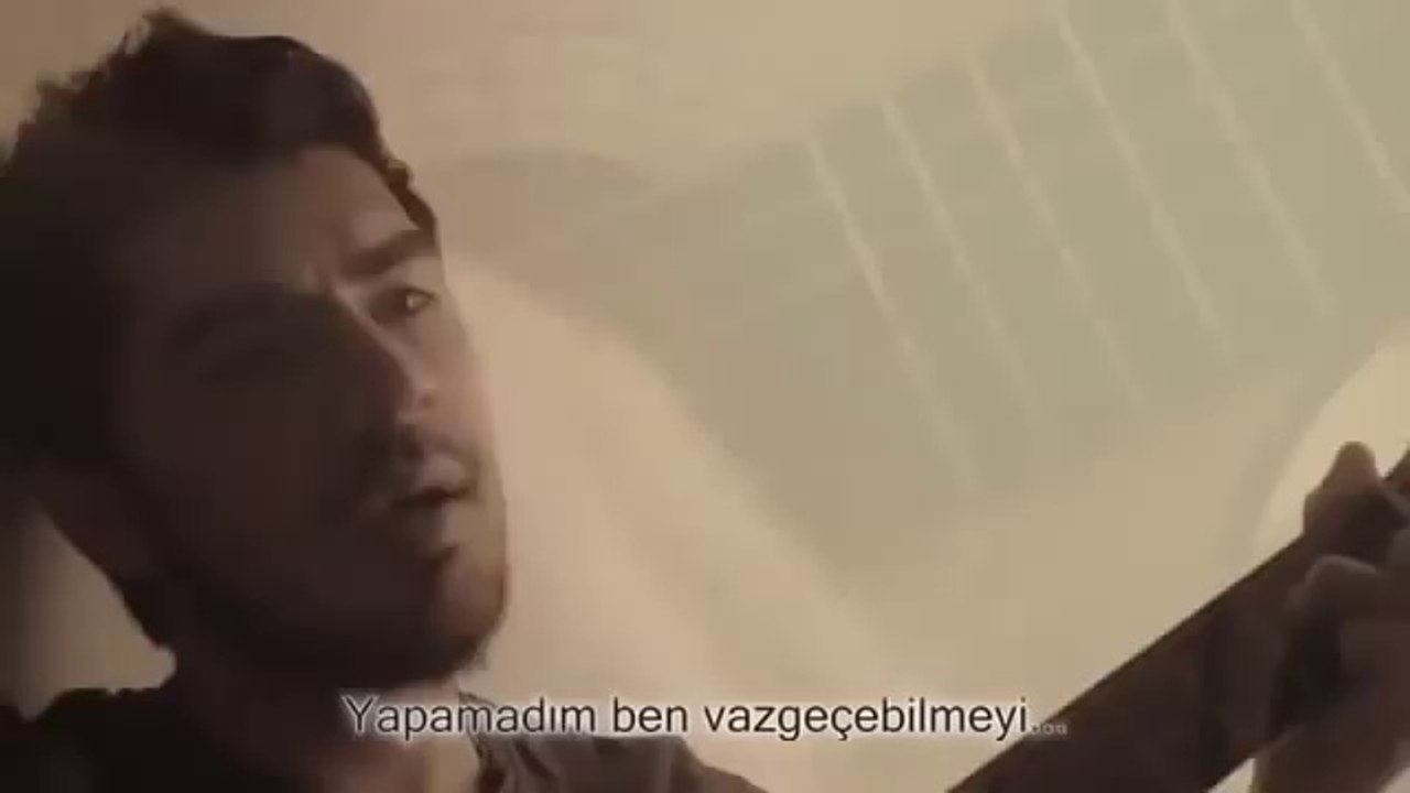 Süper Amatör - liseli kızdan harika şarkı