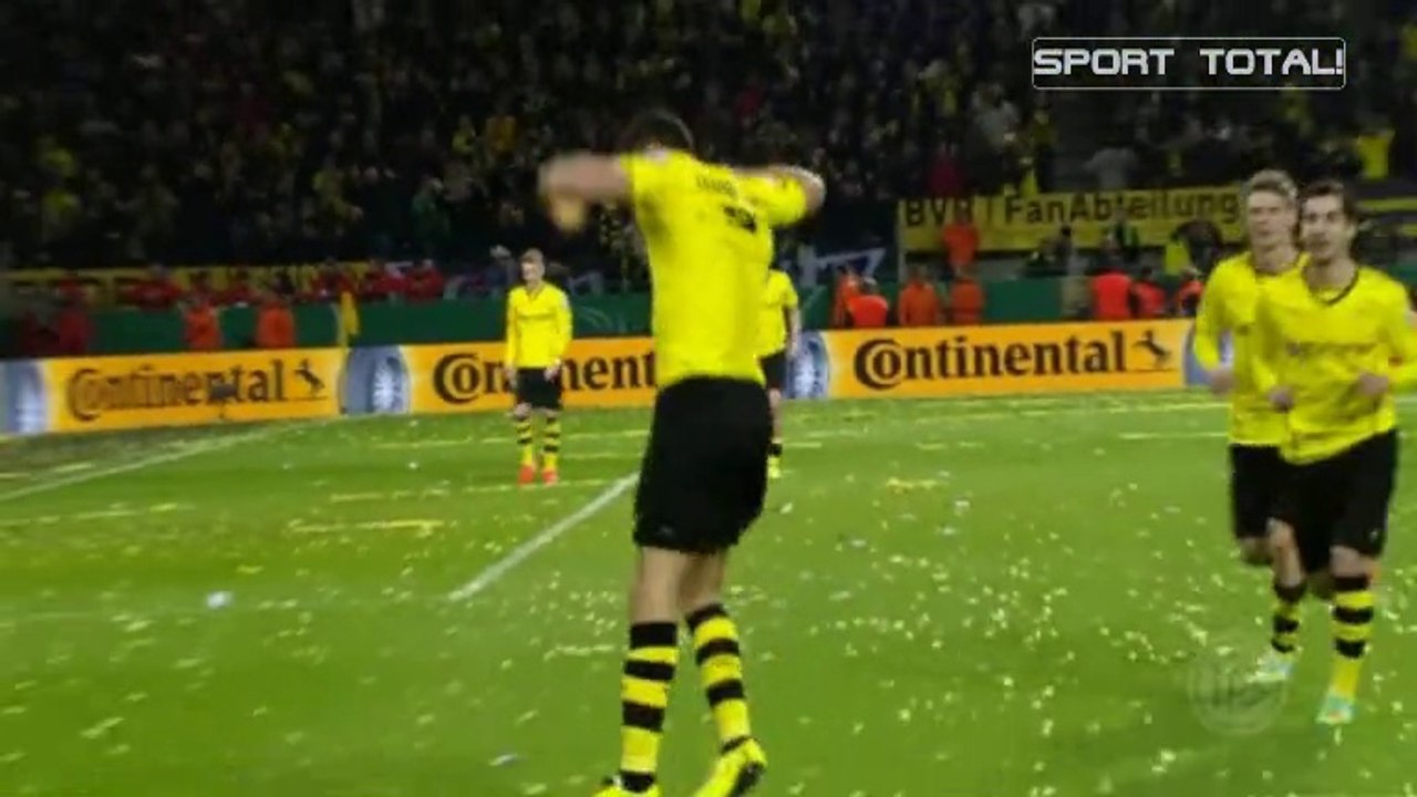 Dortmund kämpft sich gegen Wolfsburg ins Pokal-Finale