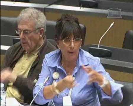 Audition de Mme Nelly Ameaume, présidente de l'association des victimes du vaccin « hépatite B » (REVAHB), M. Daniel Debetz et Mme HuguetteThomas, membres du conseil d’administration, et Mme Régine Giannetti - Jeudi 7 Avril 2011