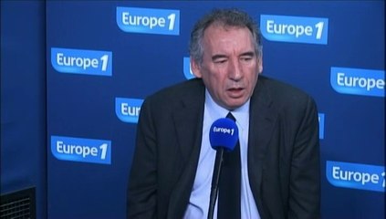 Bayrou juge "réussis" les débuts de Valls à Matignon