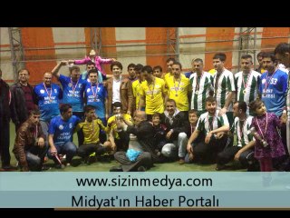 Adliye çalışanları sahada ter döktü