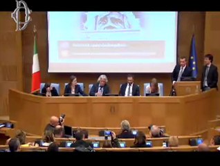 Video herunterladen: Roma - M5S verso le elezioni europee - Beppe Grillo (15.04.14)