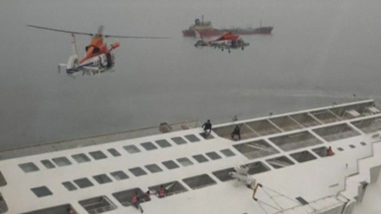 More than 300 people missing after South Korea ferry sinks